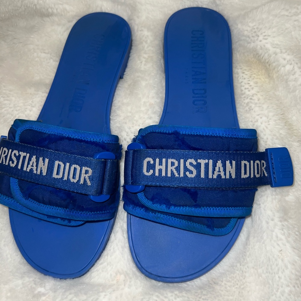 Christian dior slides